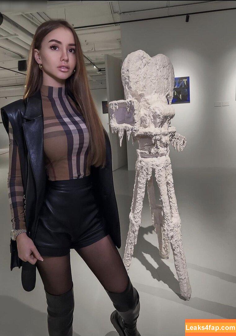 Valenti Vitell / valentivitell слитое фото фото #0380