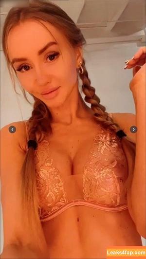 Valenti Vitell photo #0180