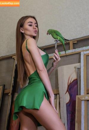 Valenti Vitell photo #0221