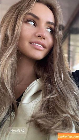 Valenti Vitell photo #0639