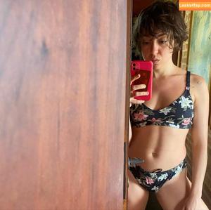 Valentina Bandeira photo #0002