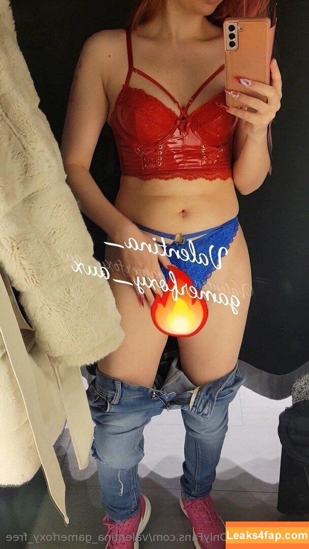 valentina_gamerfoxy_free / valentina_gamerfoxy_aux leaked photo photo #0012