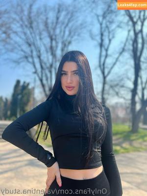 valentina.study photo #0094