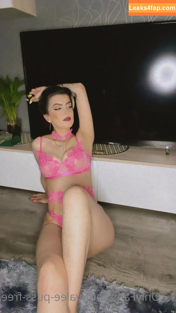valentinagoleafree / valentina__0804 leaked photo photo #0015