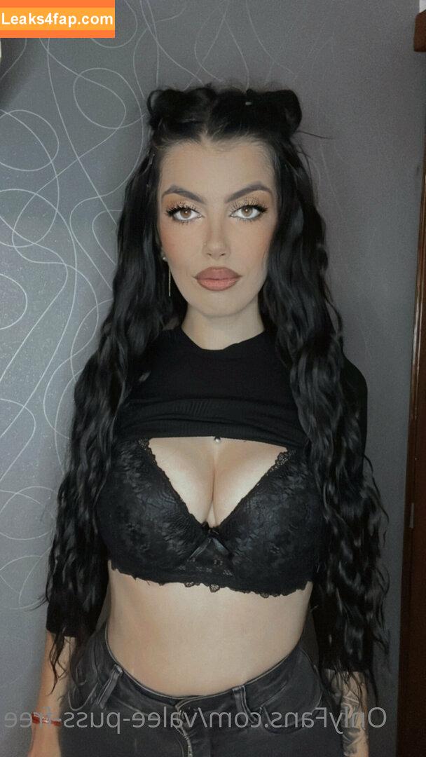 valentinagoleafree / valentina__0804 leaked photo photo #0025