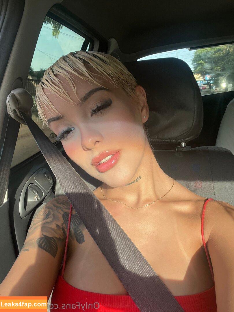 valentinakinky / valentina.kentucky leaked photo photo #0009