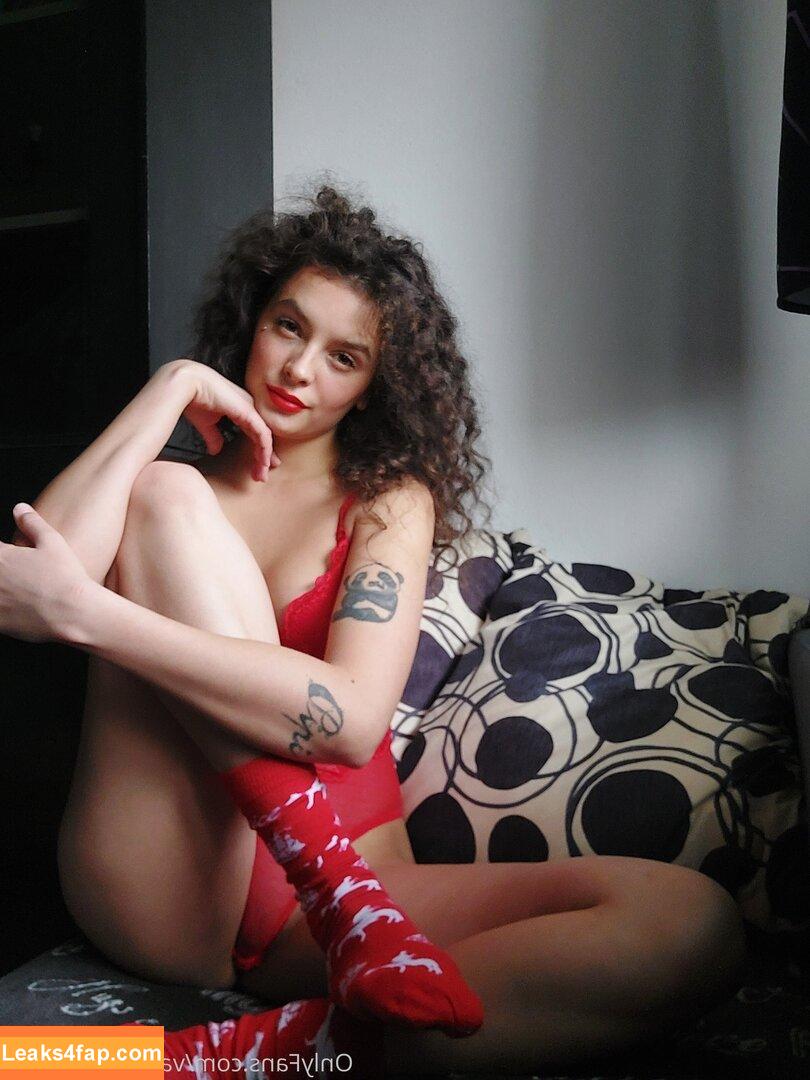 valentinedivinefree /  leaked photo photo #0006