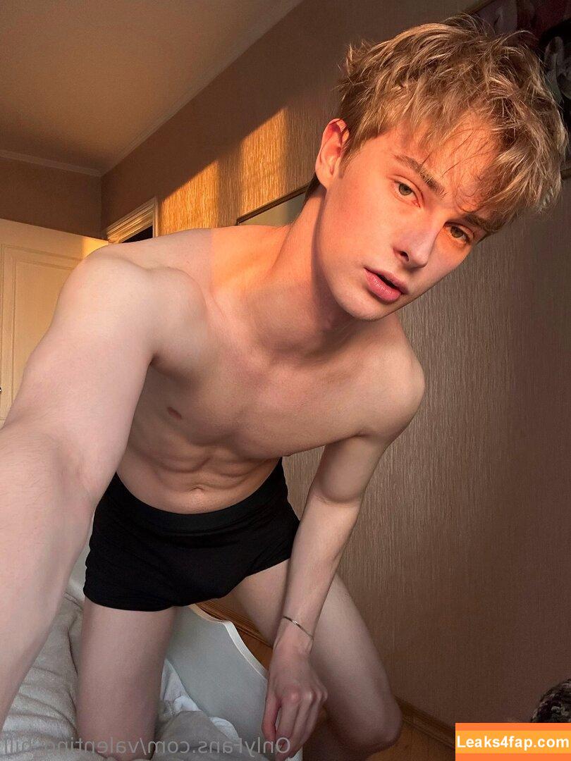 valentino_hill / valentino.hilll leaked photo photo #0013
