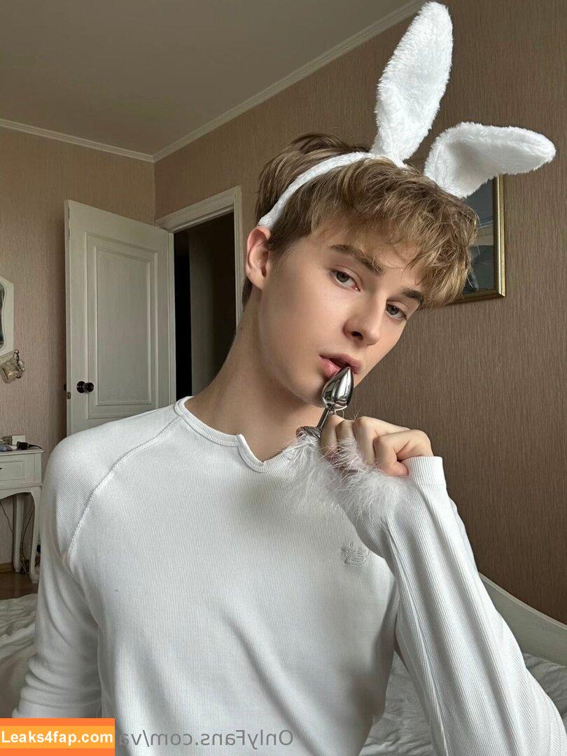 valentino_hill / valentino.hilll leaked photo photo #0016