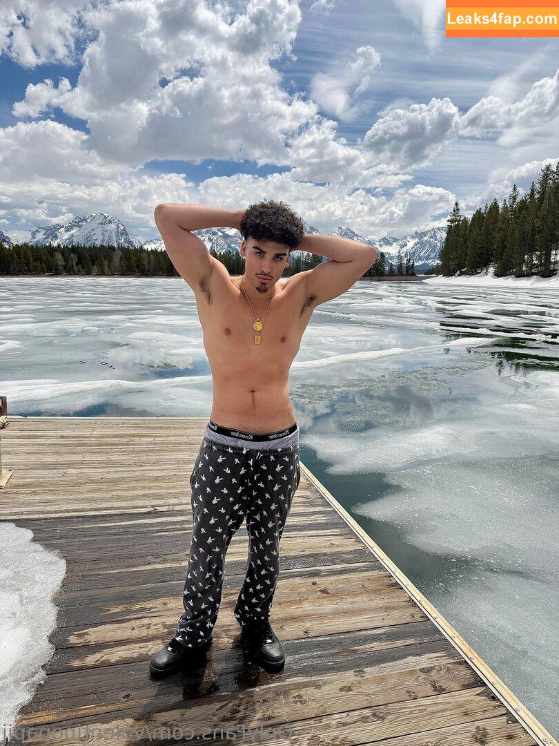 valentinopapii /  leaked photo photo #0029