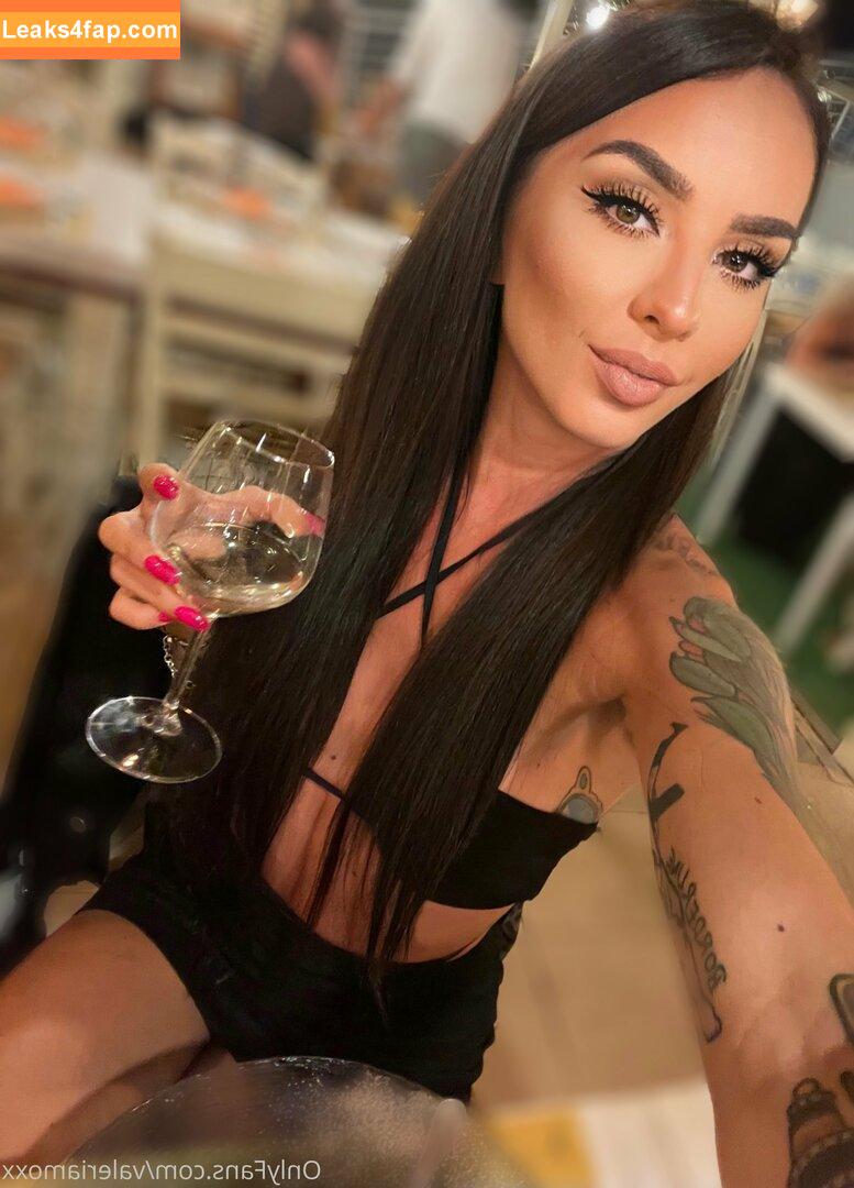 valeriamoxx / vandoll_sg leaked photo photo #0085