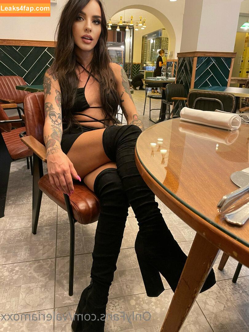 valeriamoxx / vandoll_sg leaked photo photo #0207