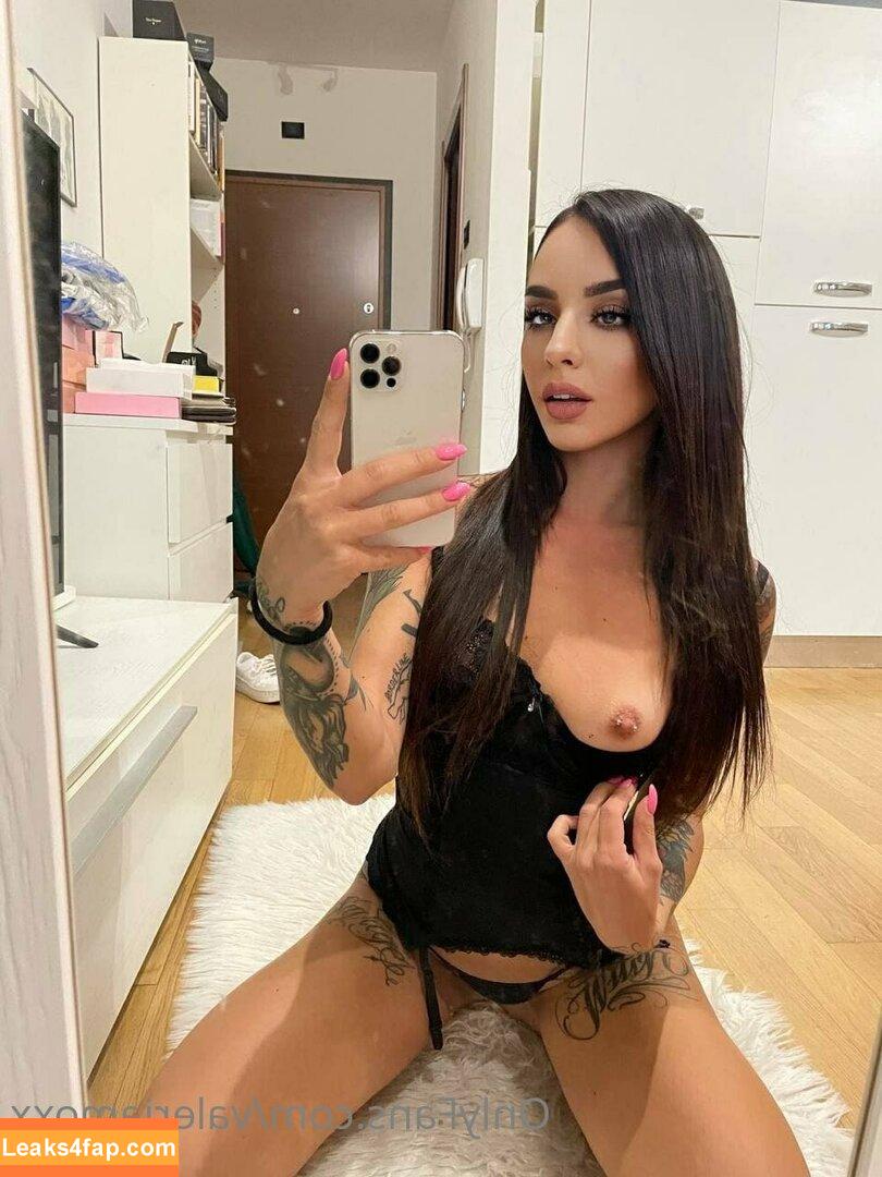 valeriamoxx / vandoll_sg leaked photo photo #0218