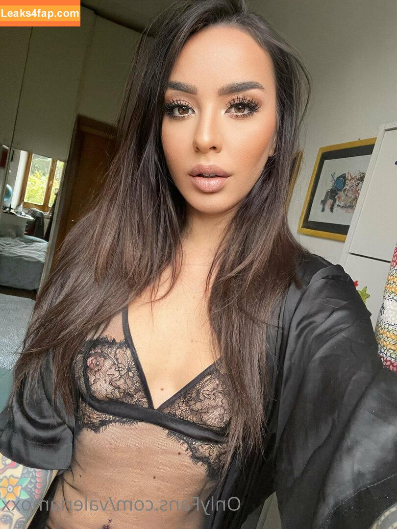 valeriamoxx / vandoll_sg leaked photo photo #0371