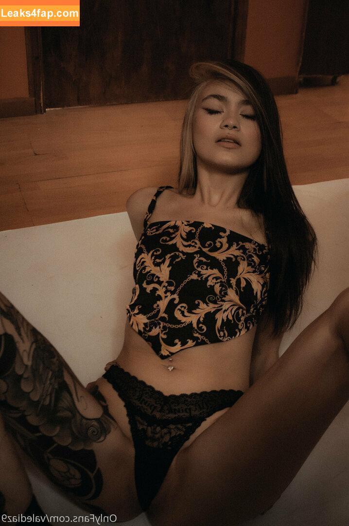 Valerie Diaz /  / Soyvaleridiaz / valediaz9 / vvaalleerriiee_4 leaked photo photo #0079