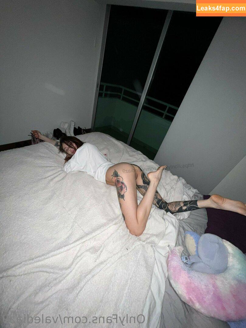 Valerie Diaz /  / Soyvaleridiaz / valediaz9 / vvaalleerriiee_4 leaked photo photo #0133