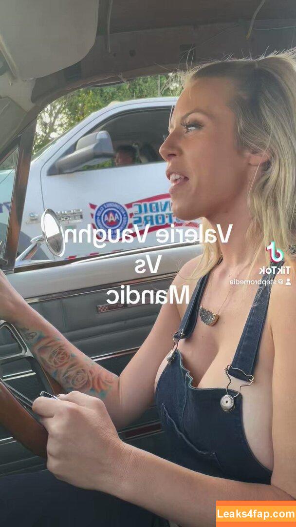 Valerie Vaughn / classiccarblondie leaked photo photo #0066
