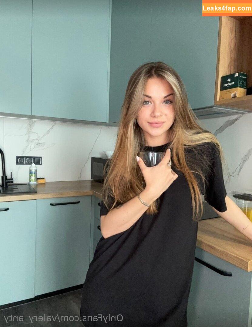 valery_anty / valeriehamaty leaked photo photo #0098