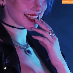 ValiantF0x photo #0099