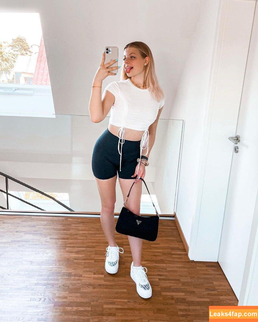Vallixpauline leaked photo photo #0019