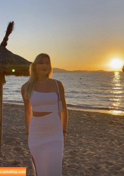 Vallixpauline leaked photo photo #0096