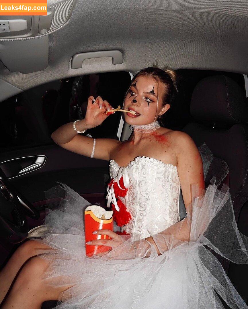 Vallixpauline leaked photo photo #0145