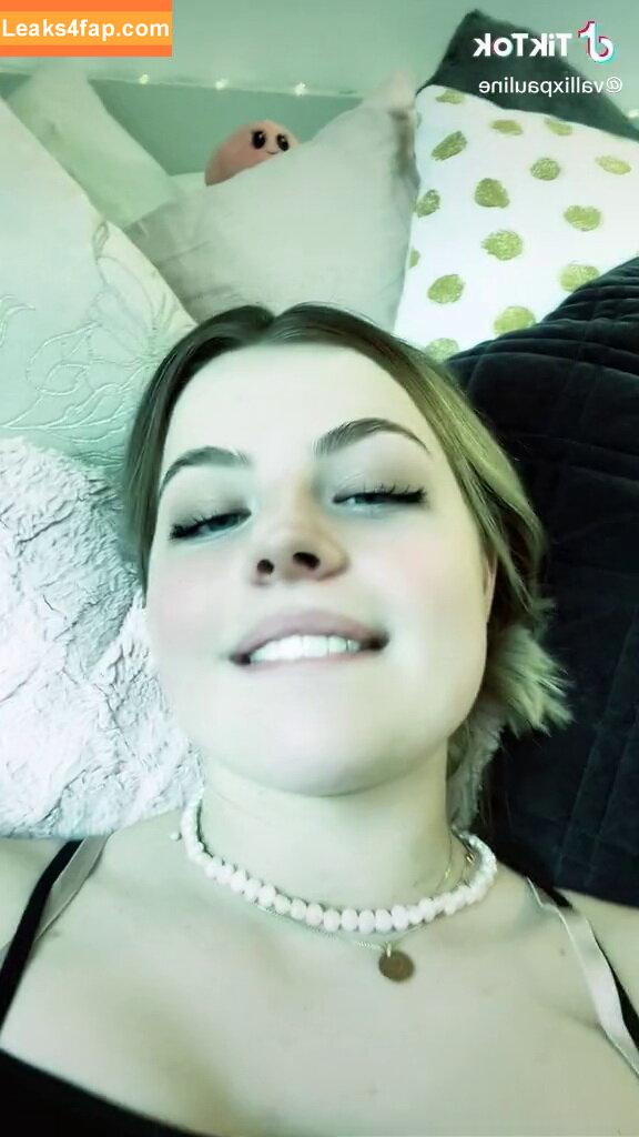 Vallixpauline leaked photo photo #0182