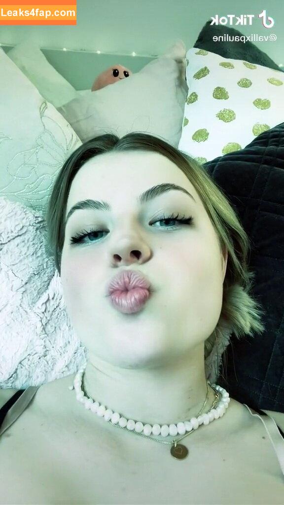 Vallixpauline leaked photo photo #0183