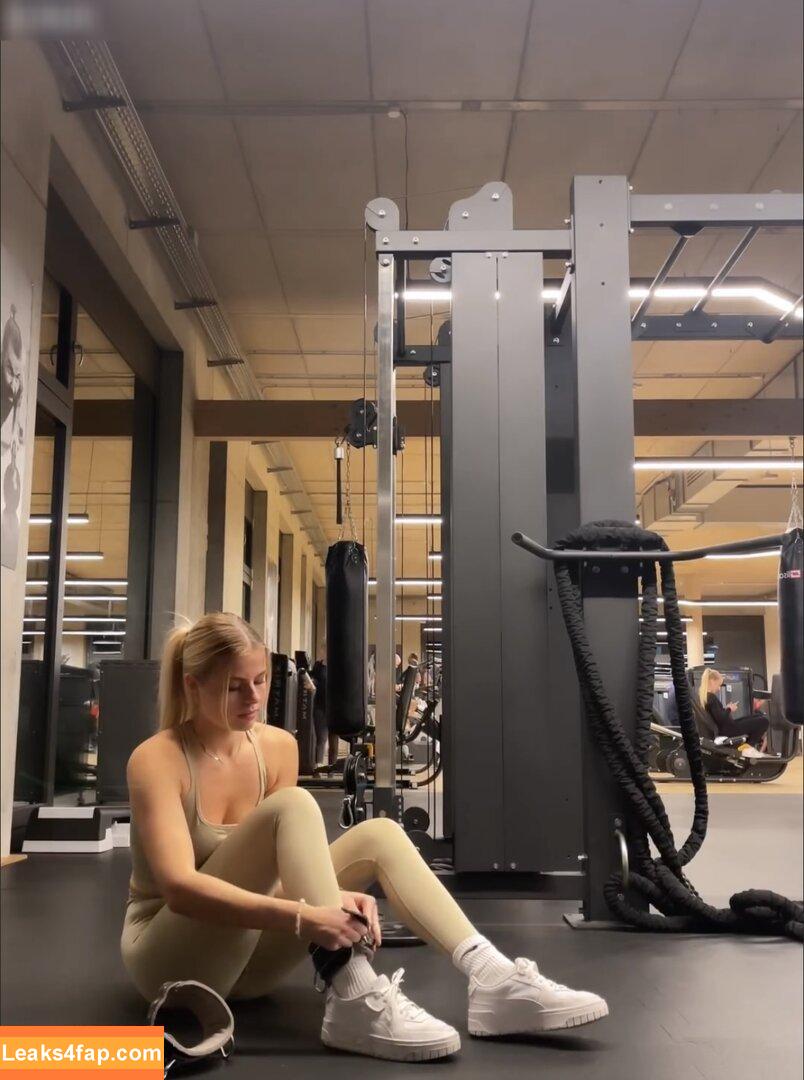 Vallixpauline leaked photo photo #0201