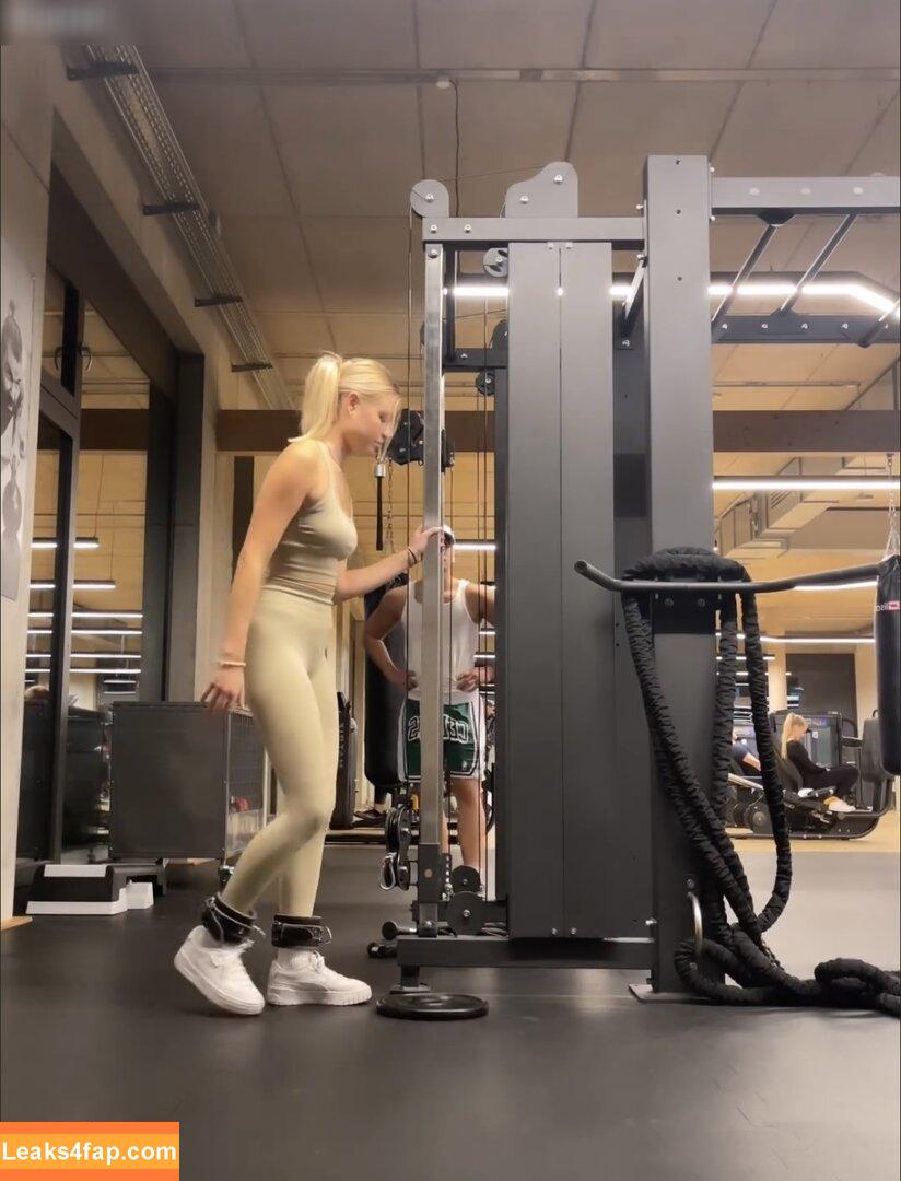 Vallixpauline leaked photo photo #0202