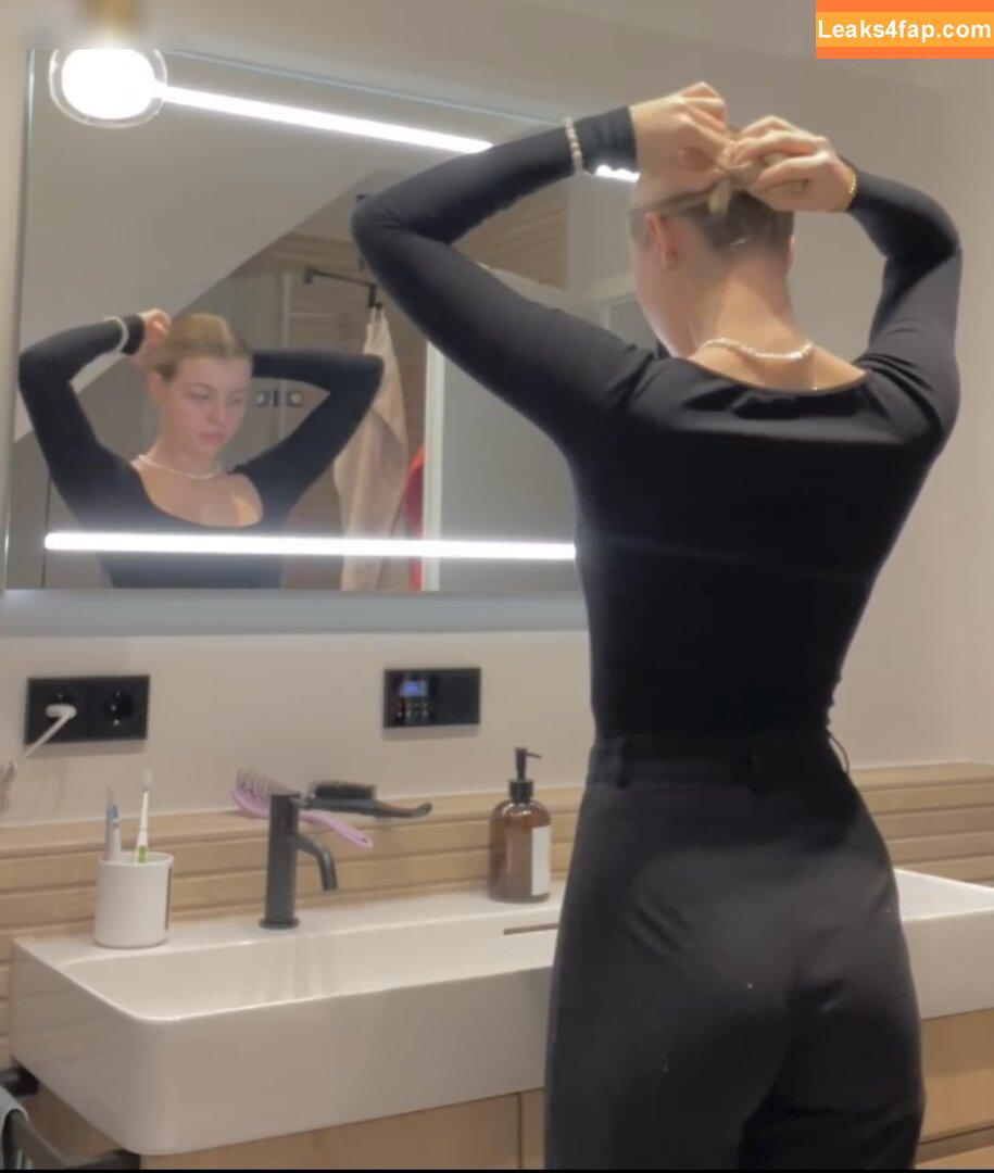 Vallixpauline leaked photo photo #0258
