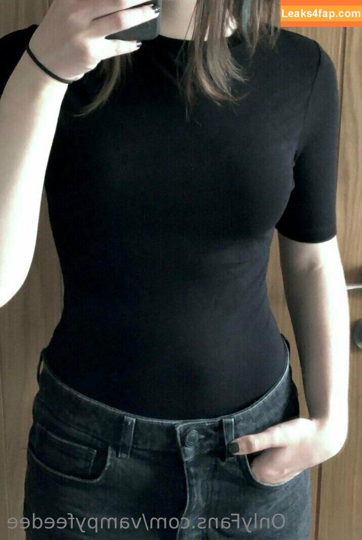 vampyfeedee / vampyteef leaked photo photo #0179