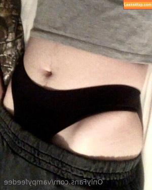 vampyfeedee photo #0170