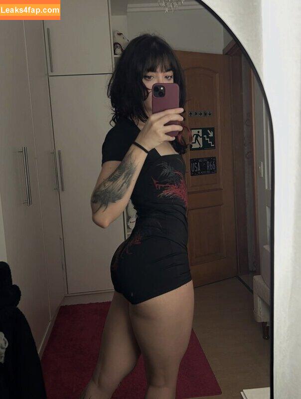 Vaneeeer_ / vanee18 leaked photo photo #0102