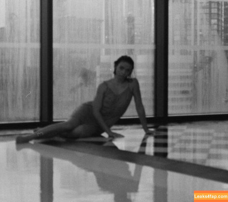Vanessa Bauer / vanessabauer_skates leaked photo photo #0022