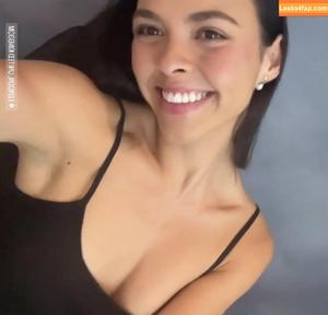 Vanessa Bauer photo #0093