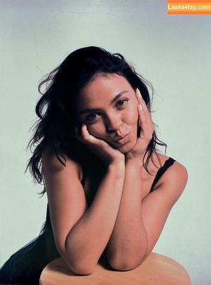 Vanessa Bauer photo #0098