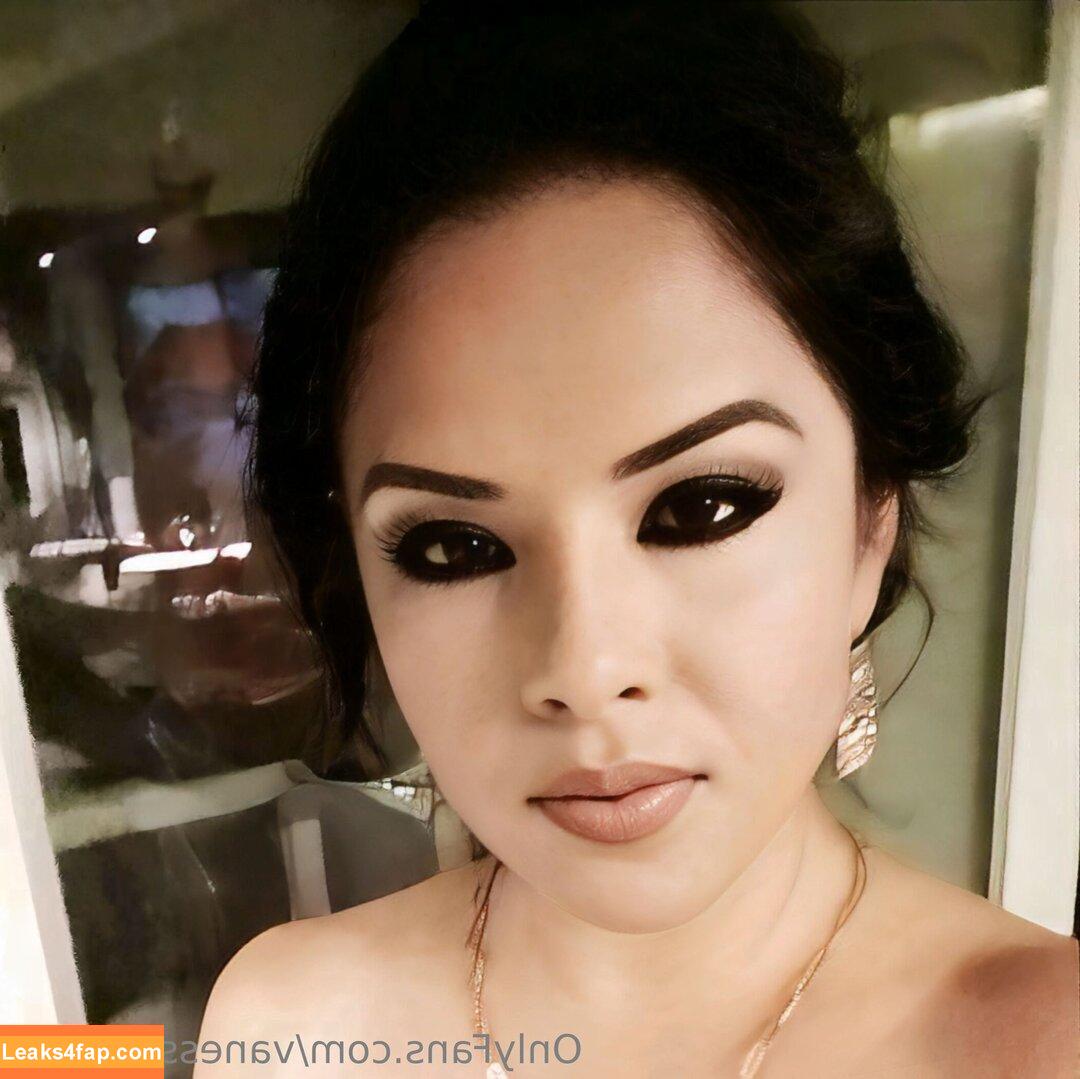 vanessa.cabos / volcomvanessa leaked photo photo #0022