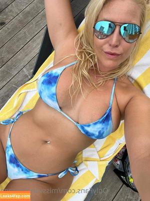 Vanessa Cage photo #0171