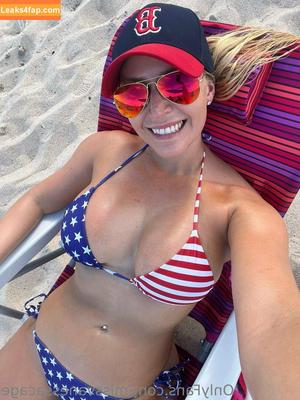 Vanessa Cage photo #0184