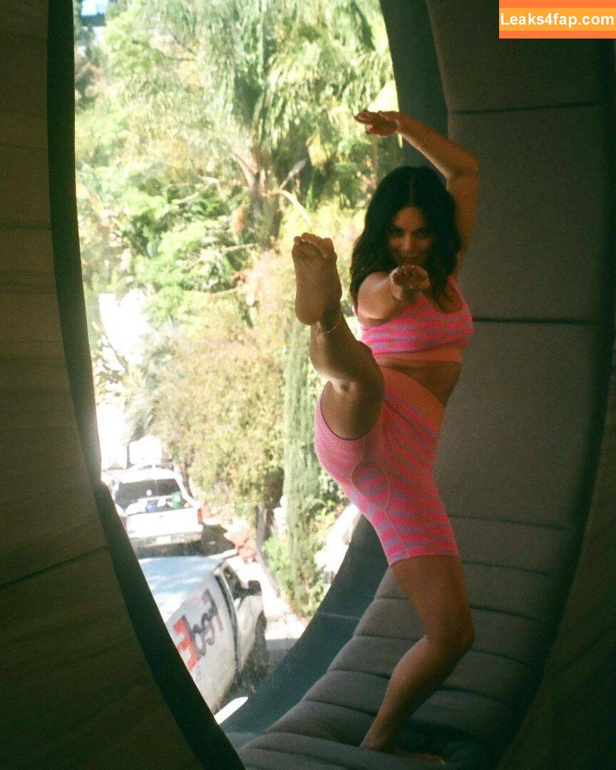 Vanessa Hudgens / VanessaHudgens слитое фото фото #0013