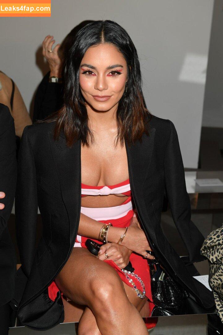 Vanessa Hudgens / VanessaHudgens слитое фото фото #0024