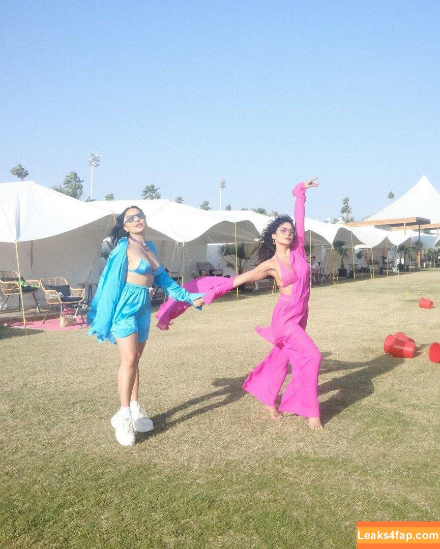 Vanessa Hudgens / VanessaHudgens слитое фото фото #0183