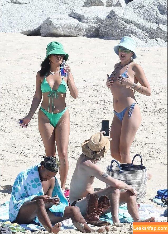 Vanessa Hudgens / VanessaHudgens слитое фото фото #0212