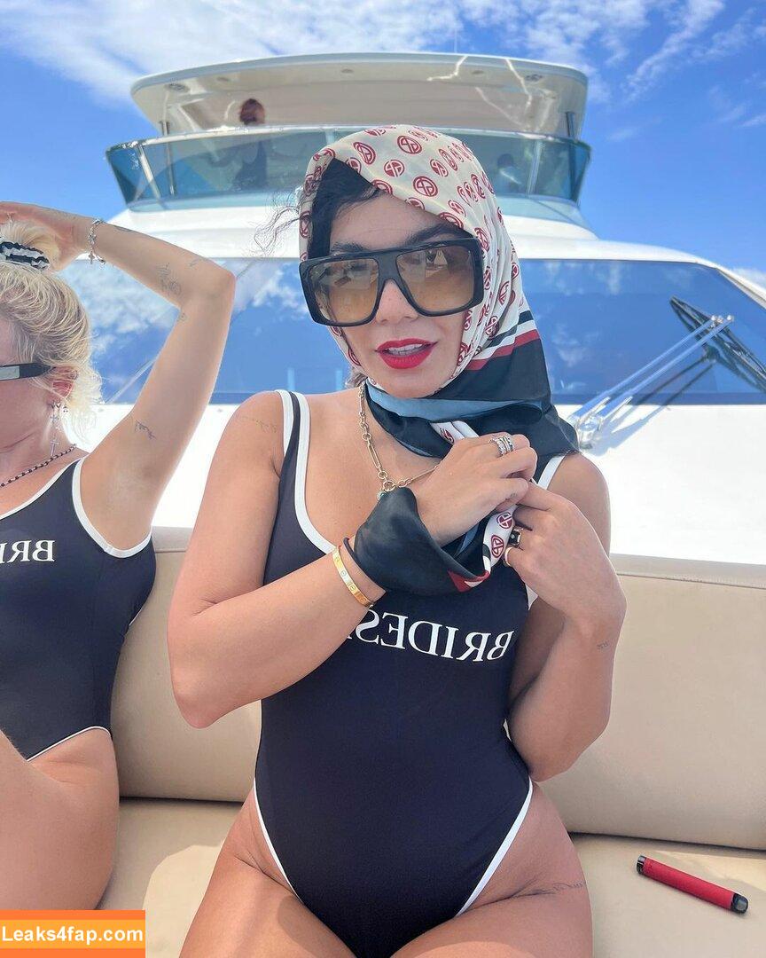 Vanessa Hudgens / VanessaHudgens слитое фото фото #0298
