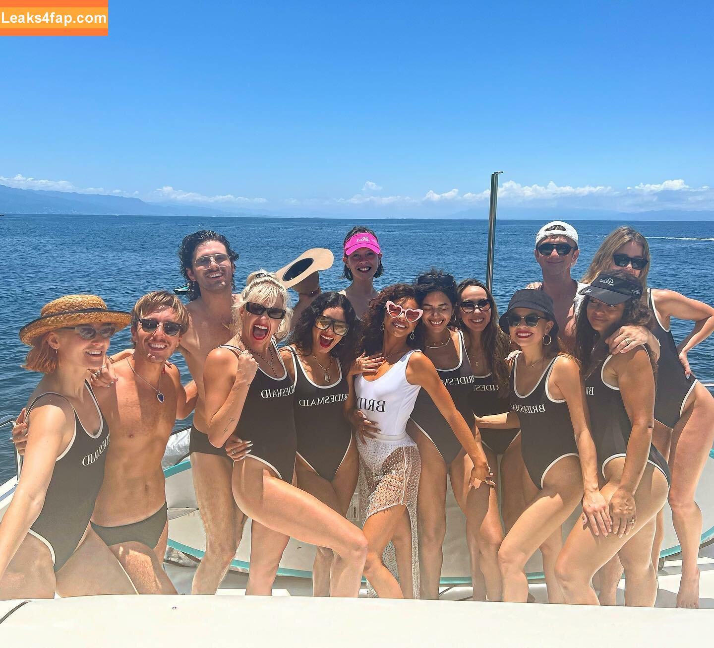 Vanessa Hudgens / VanessaHudgens слитое фото фото #0305