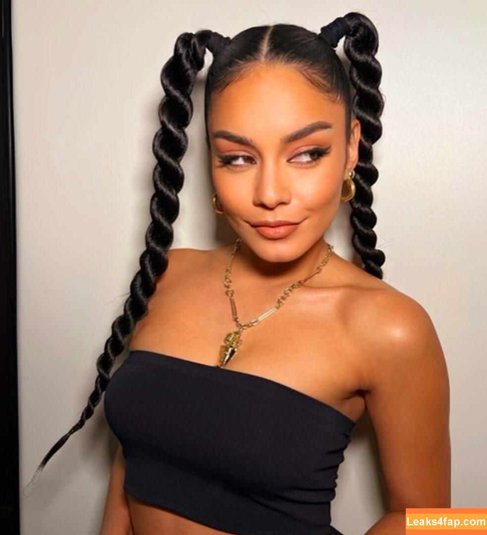 Vanessa Hudgens / VanessaHudgens leaked photo photo #0372