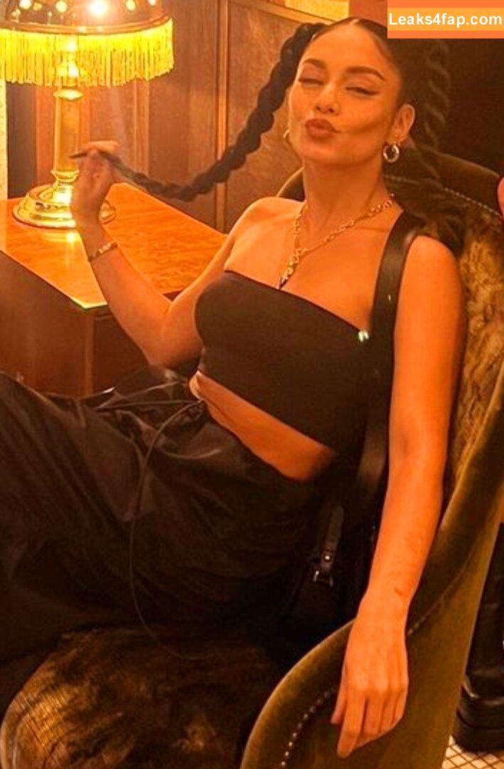 Vanessa Hudgens / VanessaHudgens слитое фото фото #0374