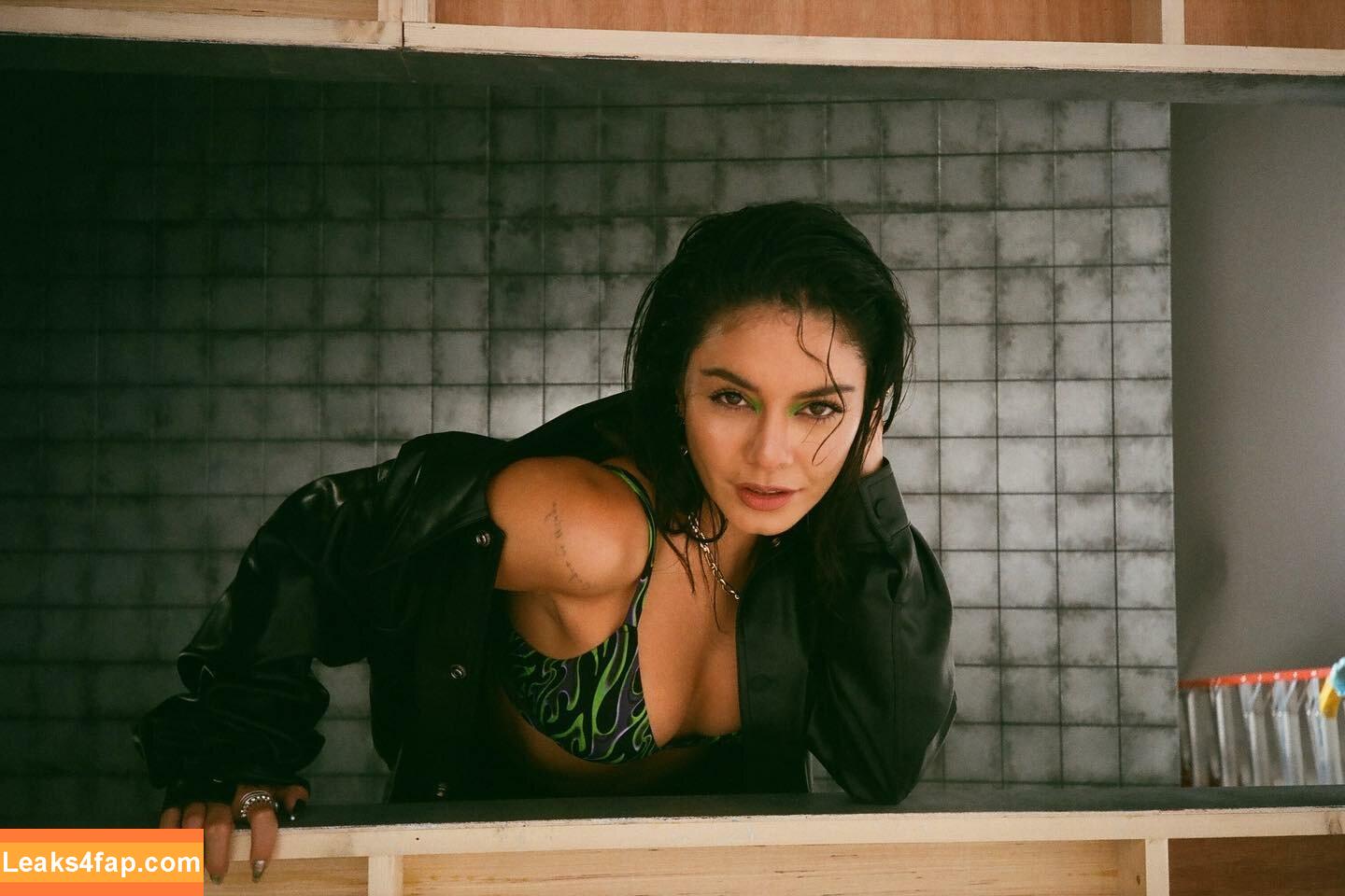 Vanessa Hudgens / VanessaHudgens слитое фото фото #0458