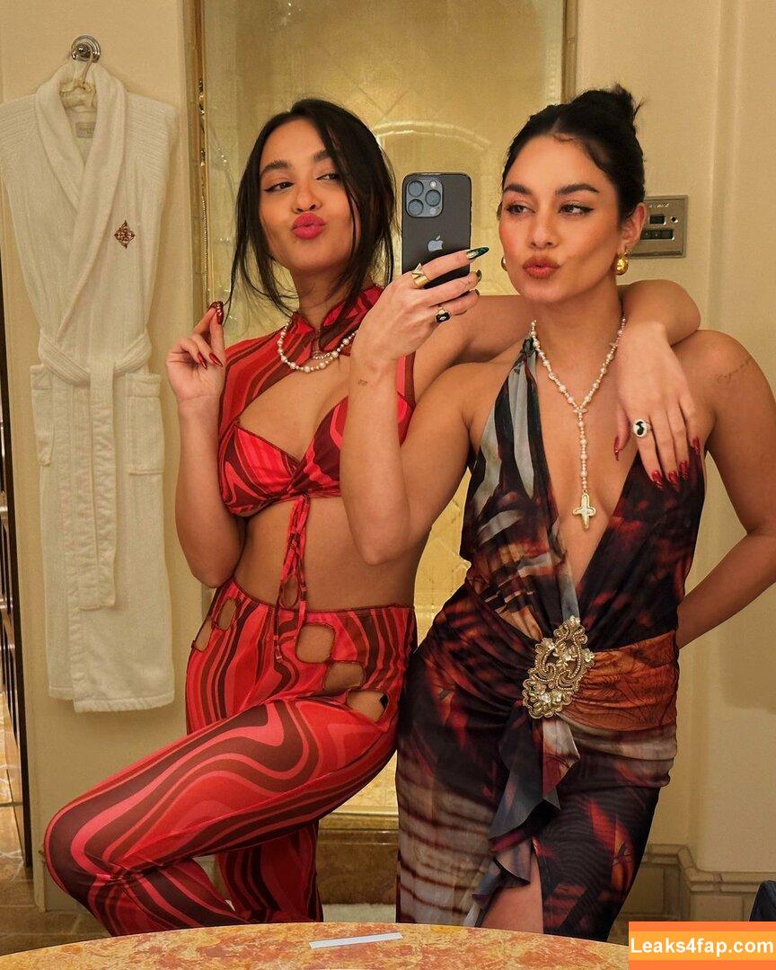 Vanessa Hudgens / VanessaHudgens слитое фото фото #0573